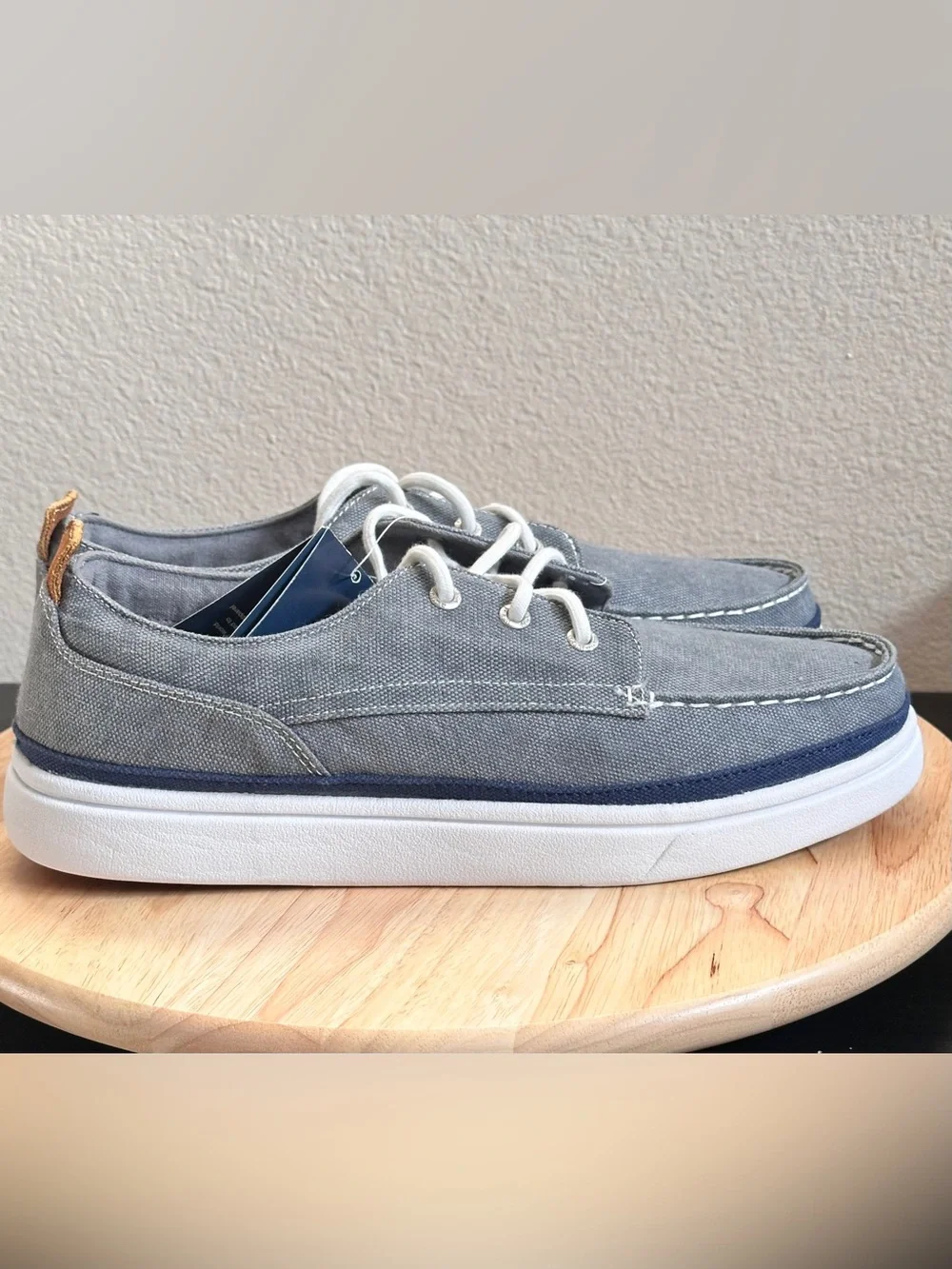 NWOT. West Marine Men's Gray Canvas Boat Shoes Size 11.5